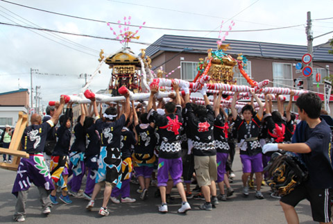 羽幌神社祭の写真