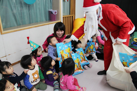 保育園クリスマス会の写真