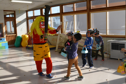 羽幌保育園節分豆まき