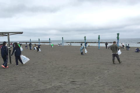 サンセットビーチ清掃活動
